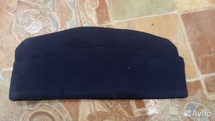 Кепки, пилотки военные