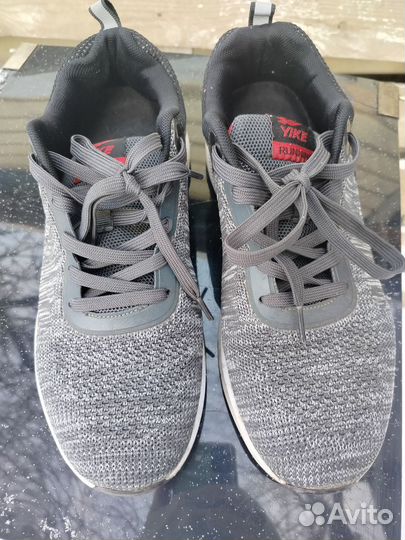 Кроссовки 43