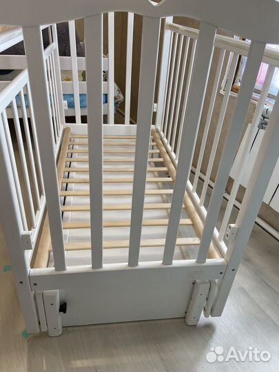 Детская кроватка с маятником и ящиком + Матрас