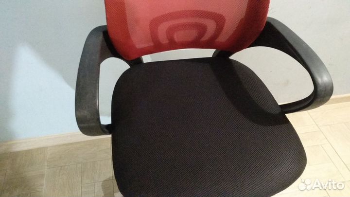 Компьютерное офисное кресло стул