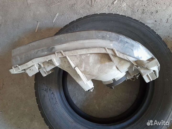 Фара левая передняя - тойота филдер