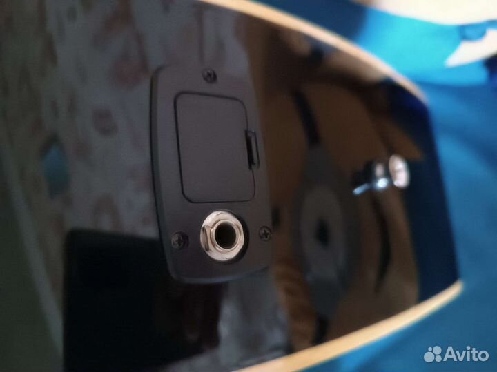 Акустическая гитара