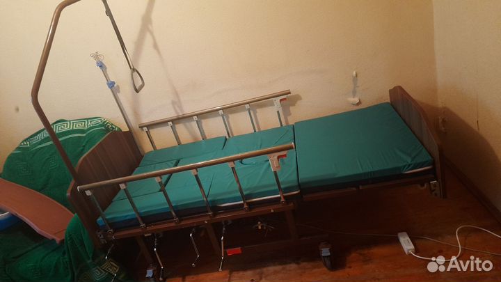 Медицинская кровать - с переворотом Met Remeks