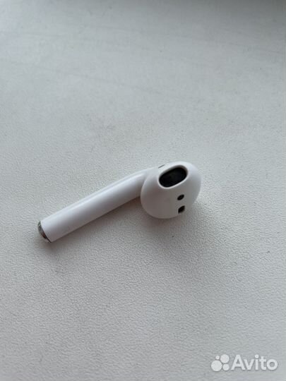 Airpods оригинальный правый наушник б/у
