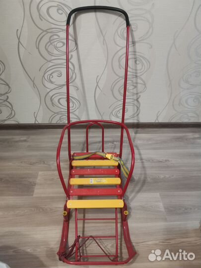 Детские санки с чехлом