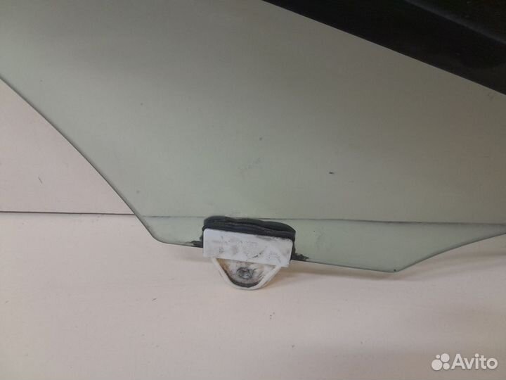 Стекло двери задней правой Mazda Mazda 3 BM 2013-2