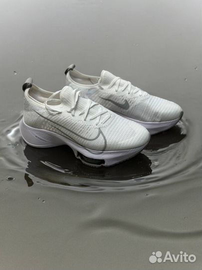 Белые Nike кроссовки мужские