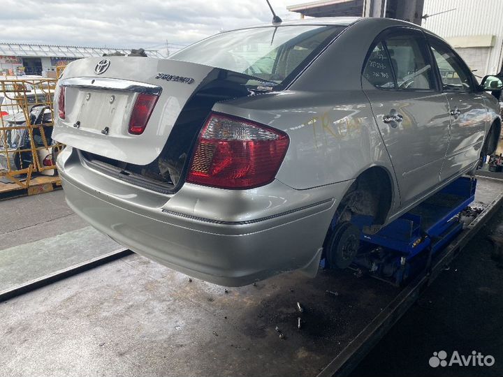 Кулак поворотный Toyota Premio ZZT245 передний левый