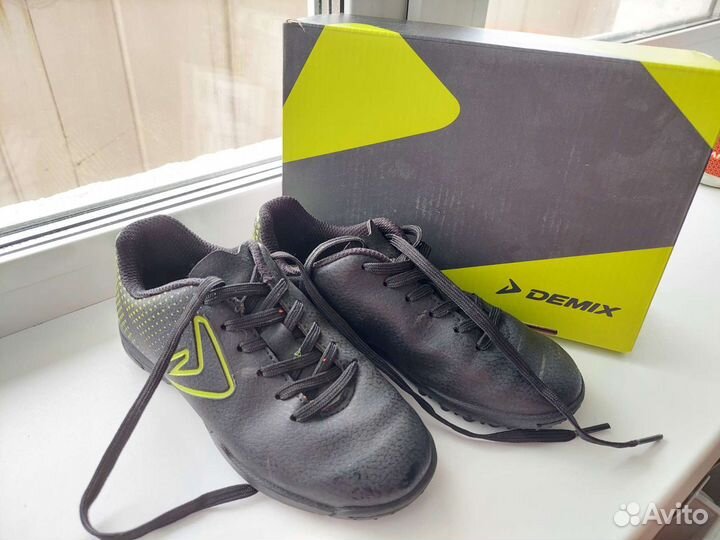 Футбольные бутсы сороконожки 29 р-р