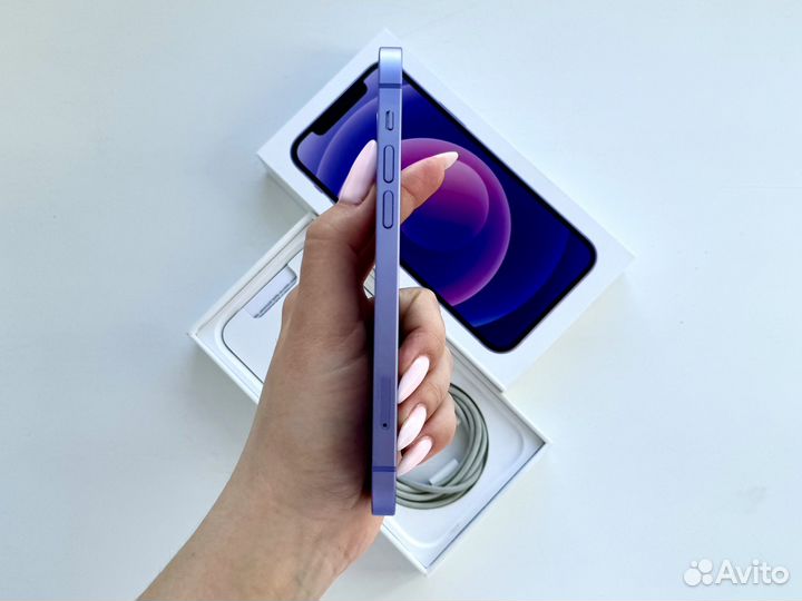 iPhone 12, 64 ГБ