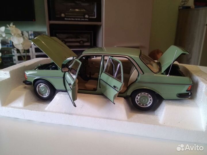 Mercedes Benz 200,W 123, 1/18, norev, Новый