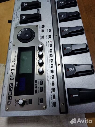 Гитарный процессор boss GT-10 с чехлом