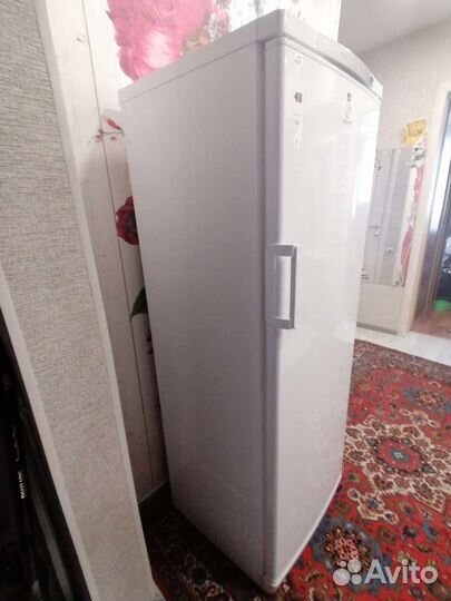 Морозильная камера indesit SFR 167 NF