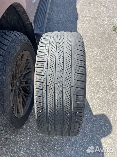 Goodyear Eagle Touring 285/45 R22