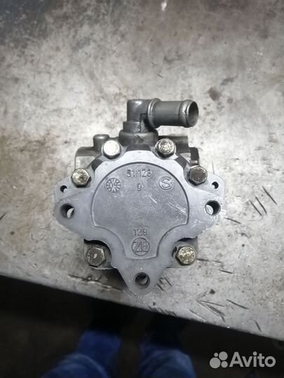 Насос гур audi a8 д3