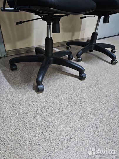 Компьютерное кресло metta