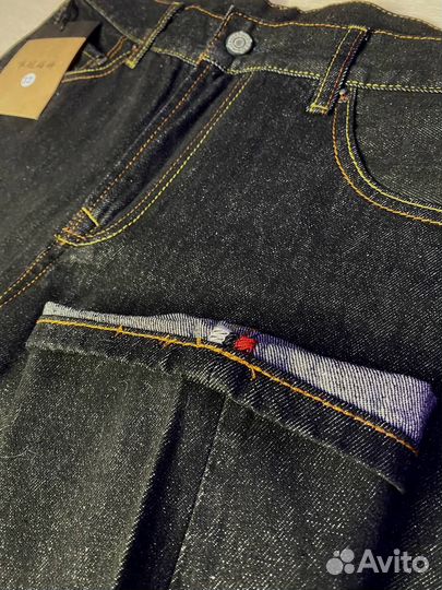 Джинсы Evisu красная и белая галочка на руках