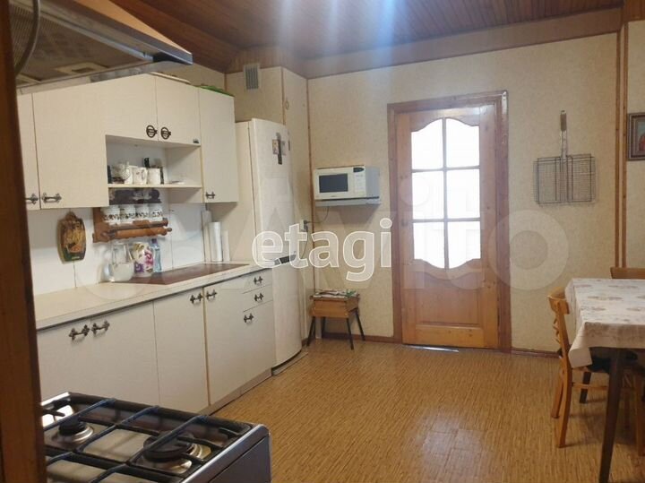 Дом 183,7 м² на участке 3 сот.