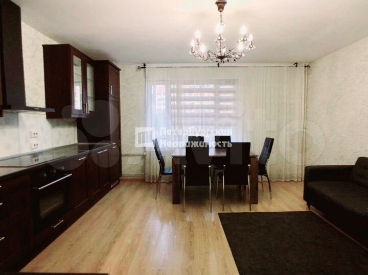 2-к. квартира, 67,2 м², 2/10 эт.