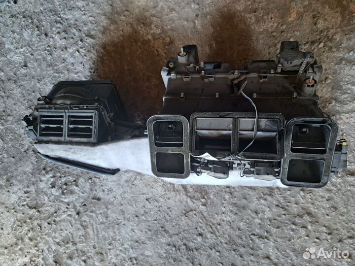 Корпус печки Mercedes W211