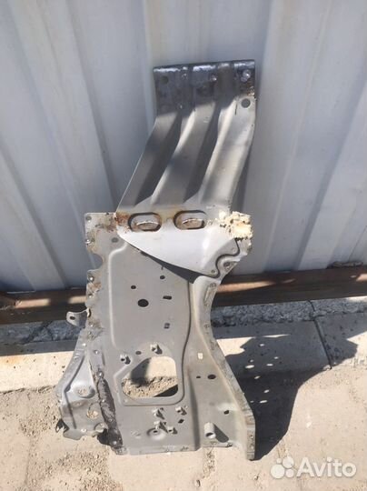 Корень обшивки правой двери honda accord 8