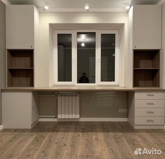 Рабочая зона с шкафом