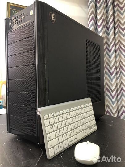 Стационарный Компьютер (Hackintosh)