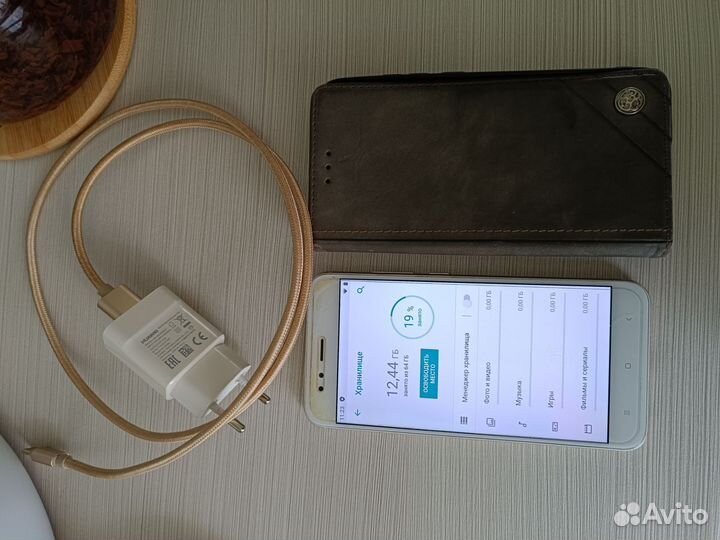 Телефон Xiaomi Mi A1 64 Гб