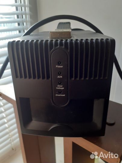 Стабилизатор напряжения