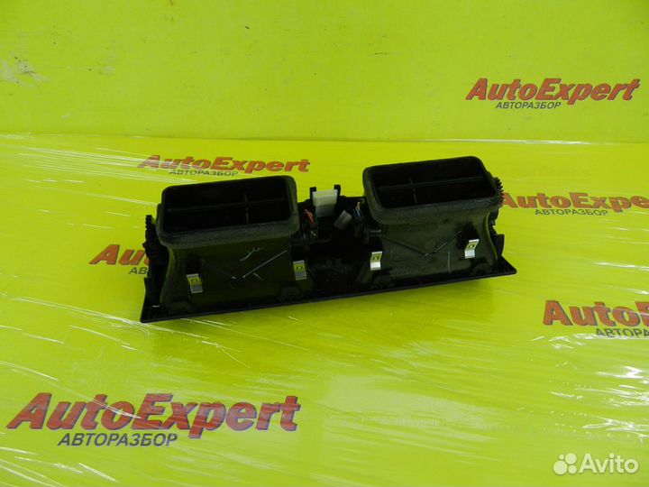 Дефлектор воздушный центральный BMW X5 E70