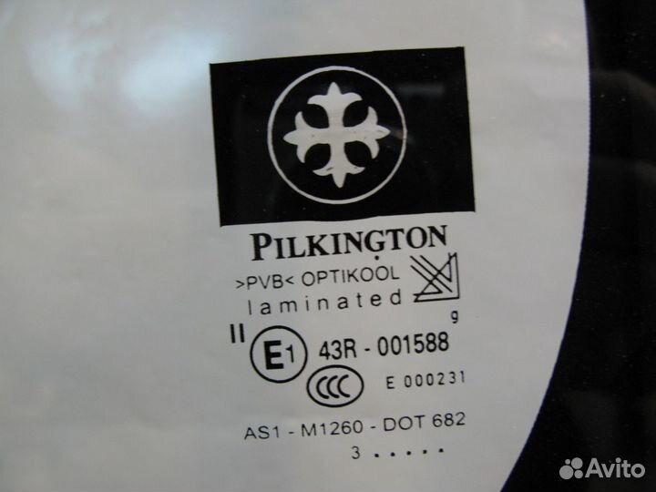 Лобовое стекло lend rover discovery 3 04-5/09