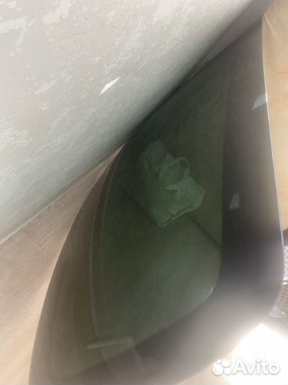 Задний стекло мерседес Е класс 2020 года