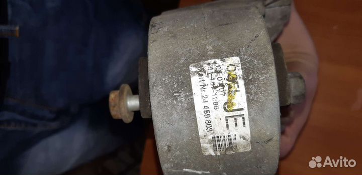 Опора двигателя передняя опель астра Н