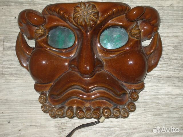 Чароит часы настольные. Каминные часы с ангелочком и канделябром белый мрамор. Часы сатир. Малахитовые часы. Часы керамические электронные ссср кот.