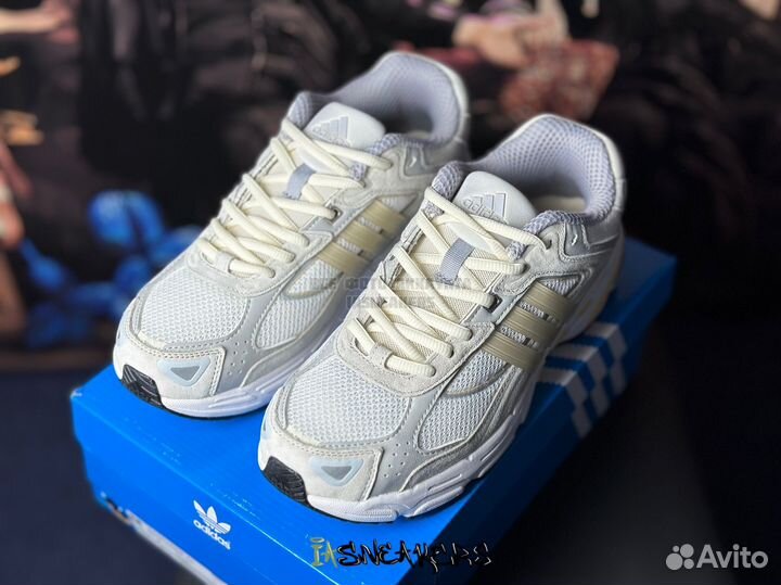 Кроссовки Adidas Originals Response CL белые