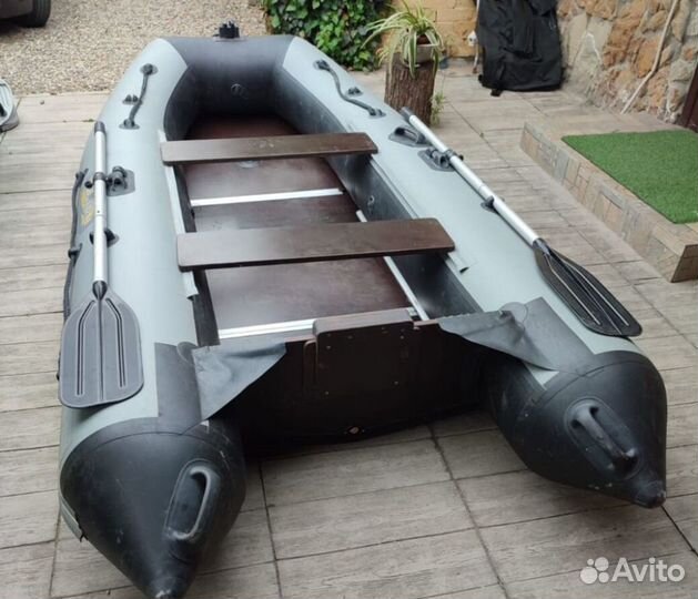 Надувная лодка Адмирал 305