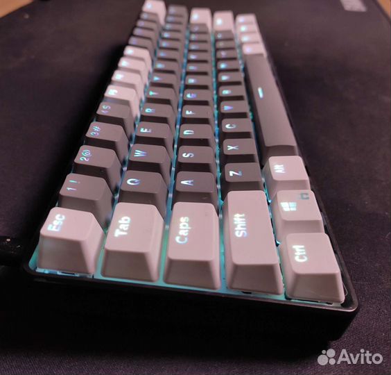 Кастомная клавиатура gk61