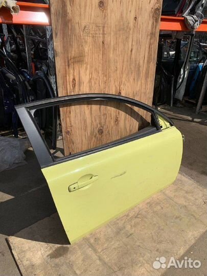 Передняя правая дверь Вольво С30 Volvo C30