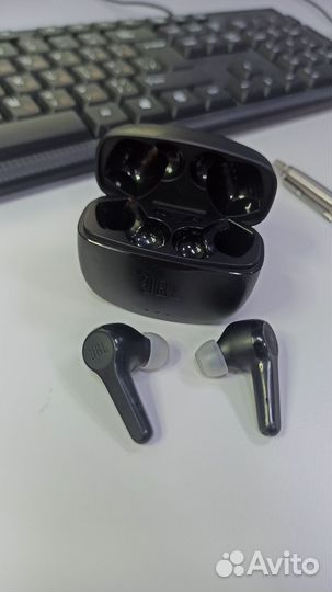 Беспроводные наушники JBL