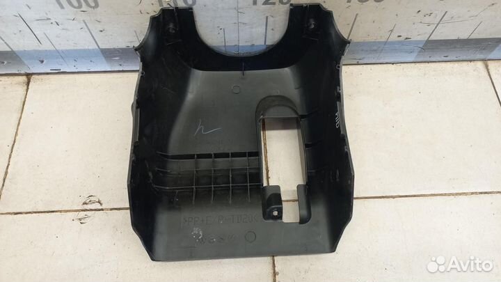 Кожух рулевой колонки нижний Fortuner 2015