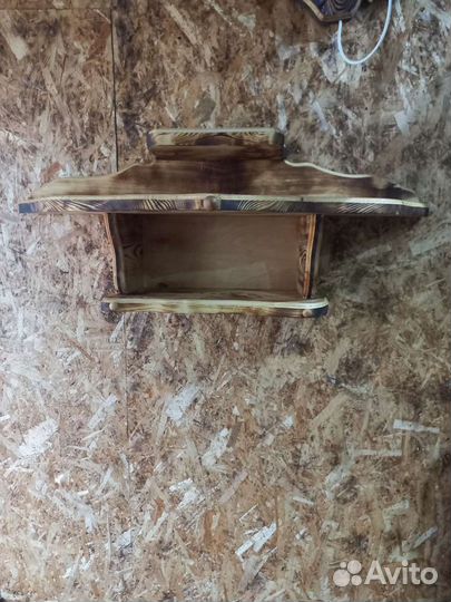 Полка из натурального дерева