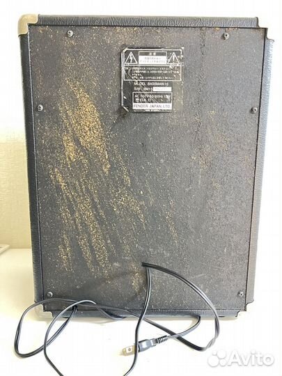 Комбоусилитель для Бас-гитар fender Bassman 15