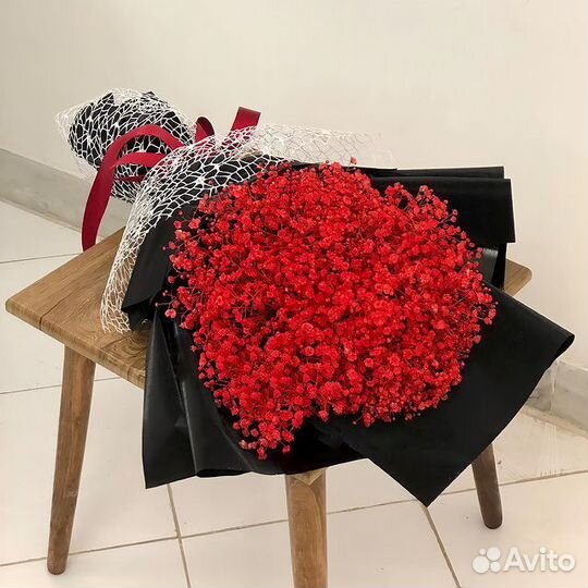 Букет Красной Гипсофилы