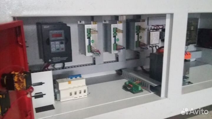 Фрезер чпу по дереву 1215 с токарной осью на столе