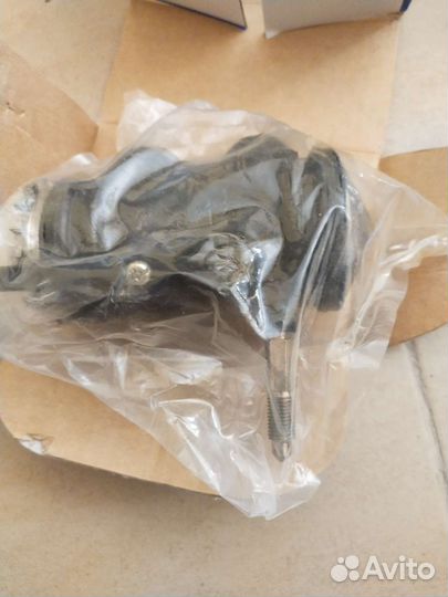 Тормозной цилиндр передний на Ицузу или Хино