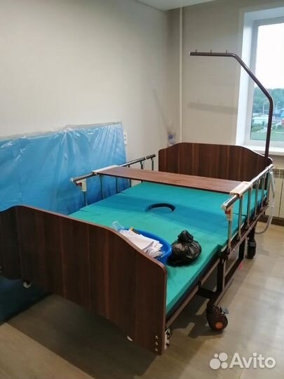 Медицинская электрич кровать для лежачих больных