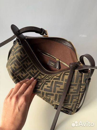 Сумка Fendi Simply Monogram