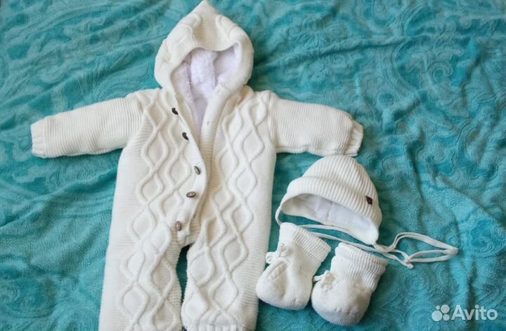 Комбинезон на выписку