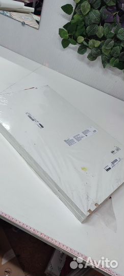 Полка IKEA утруста