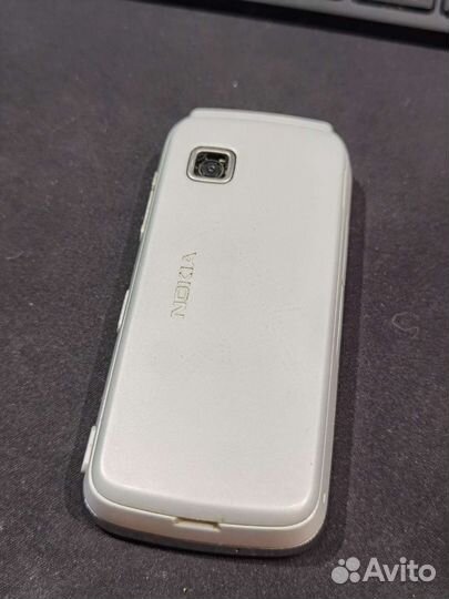 Телефон Nokia 5235